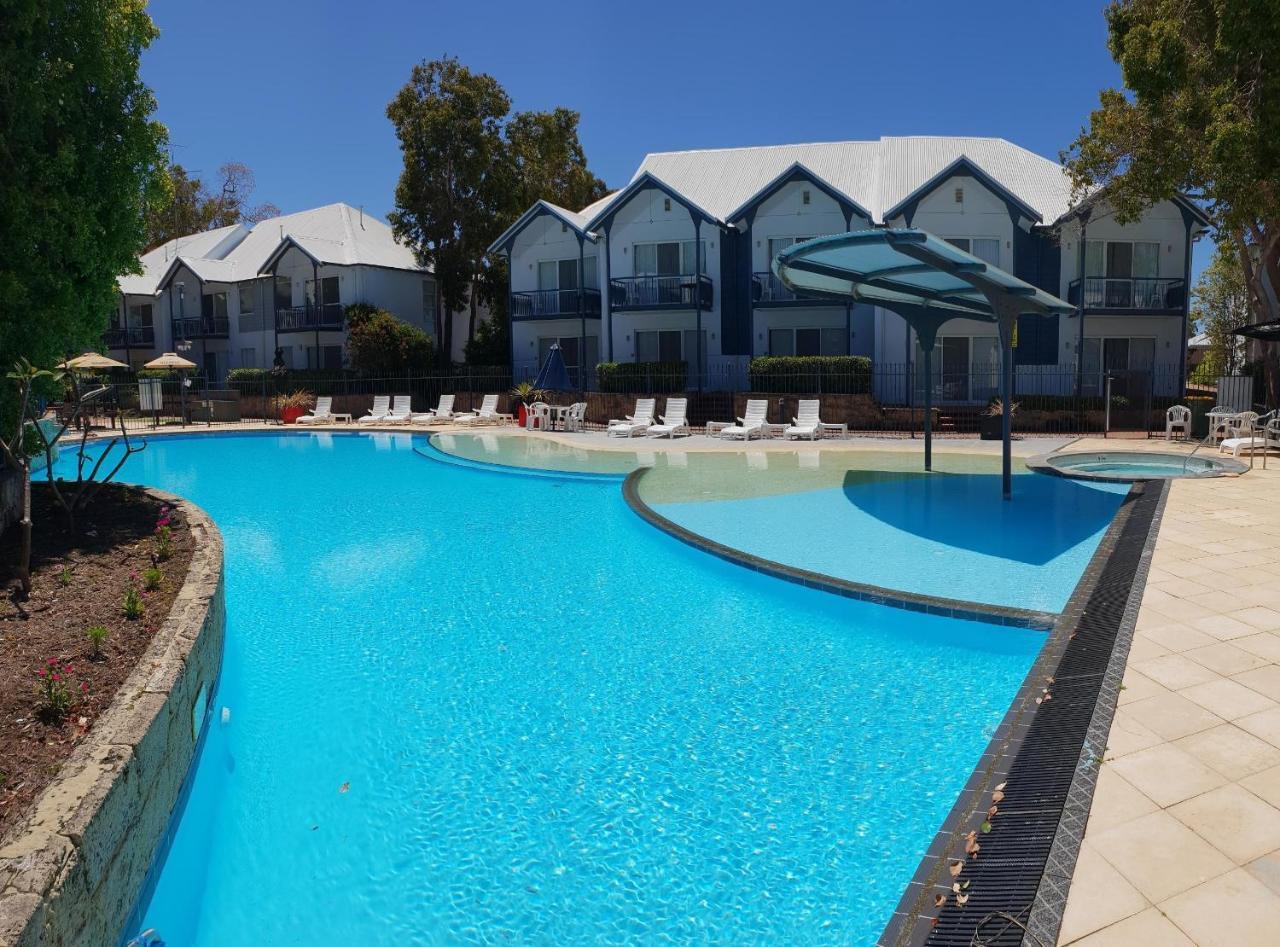 Quay Resort 4*