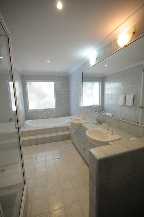 Resort Quay Mandurah