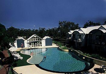 Resort Quay Mandurah