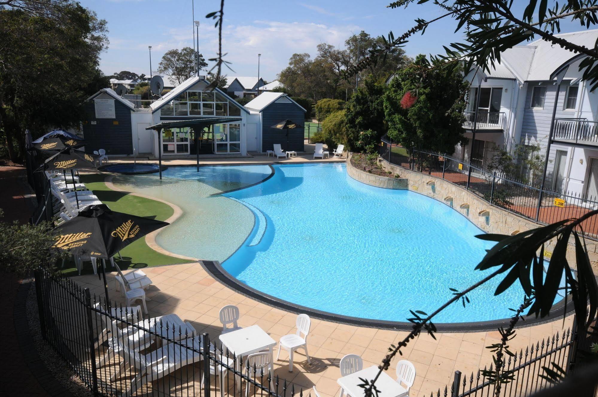 Resort Quay Mandurah