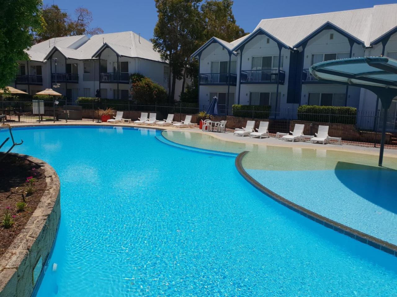 Resort Quay Mandurah